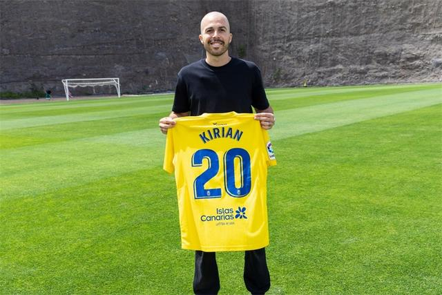 时隔217天!前西甲名将宣布复出:3年2次对抗癌症 全队祝贺