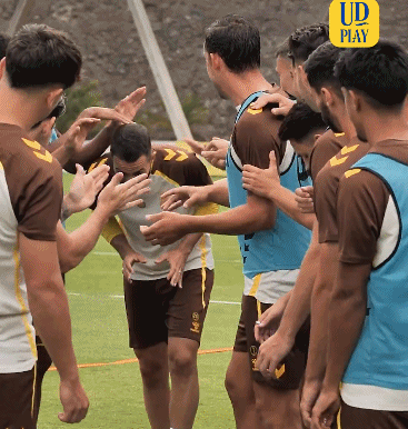 时隔217天!前西甲名将宣布复出:3年2次对抗癌症 全队祝贺