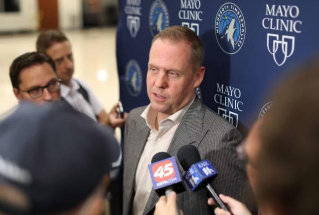 1670506248128026855.png 开云官网-赛季初表现不尽人意 狼队管理层仍对未来充满信心