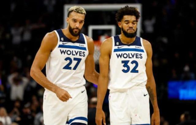 1670506261524010399.png 开云官网-赛季初表现不尽人意 狼队管理层仍对未来充满信心