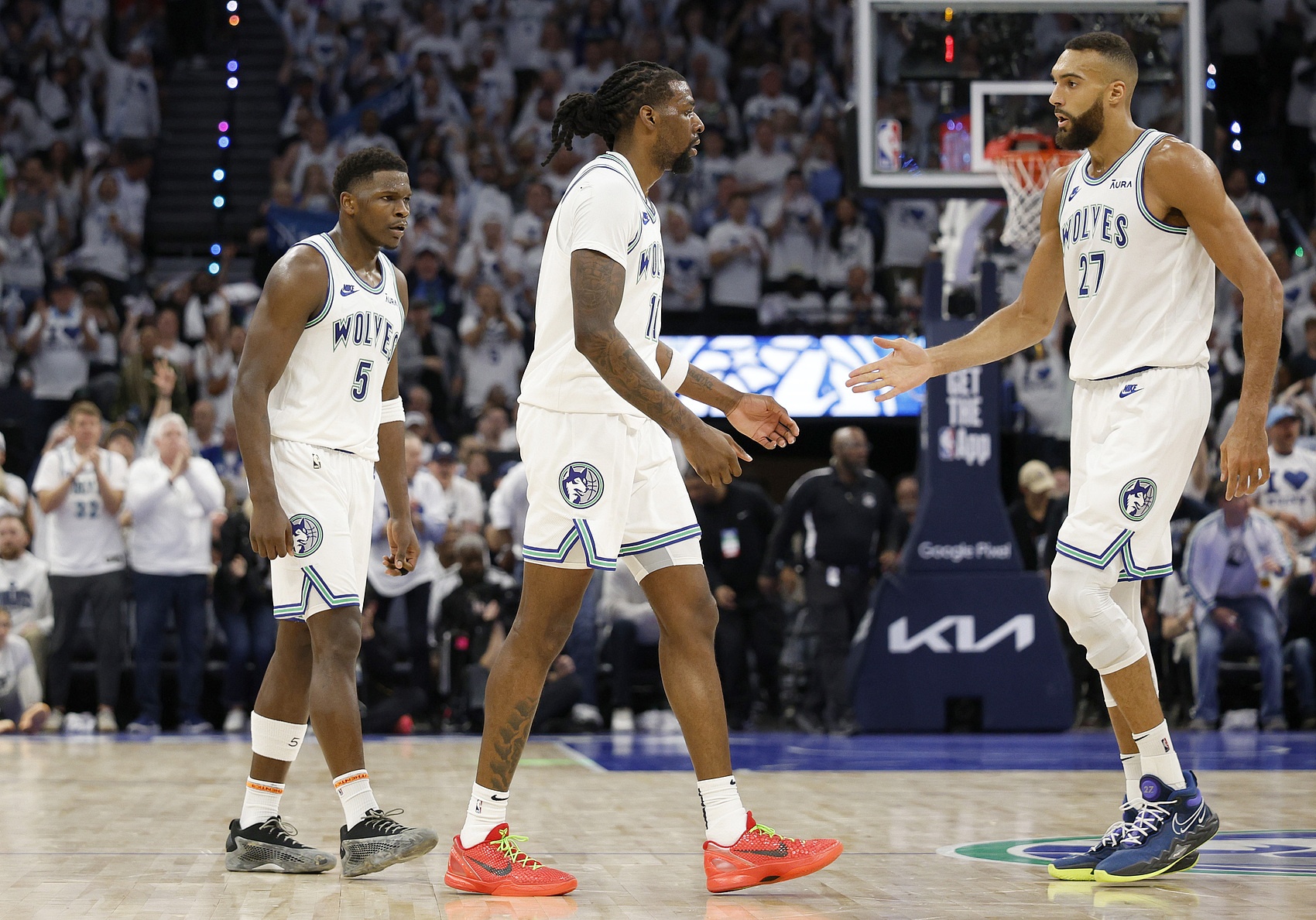 NBA彩经:活塞难胜骑士 太阳难挡雷霆 湖人轻取灰熊